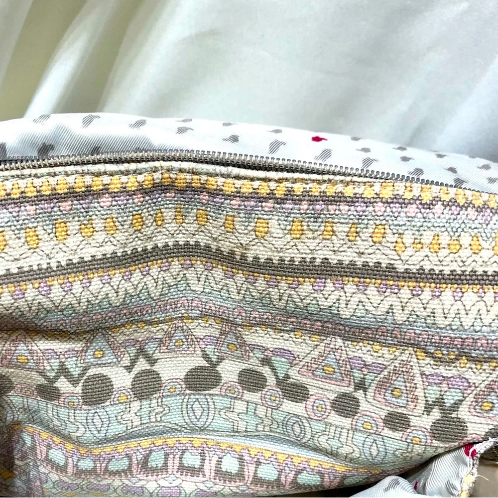 NWOT Sakroots Convertible Backpack/ Cross body bag/ shoulder bag